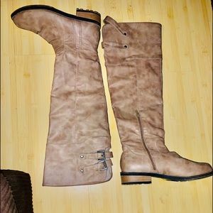 Qupid sz9 Tan knee high boots 1.5” heel
